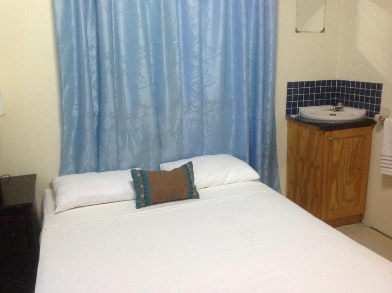 Mitchell'S Guest House D'Arbeau Bagian luar foto