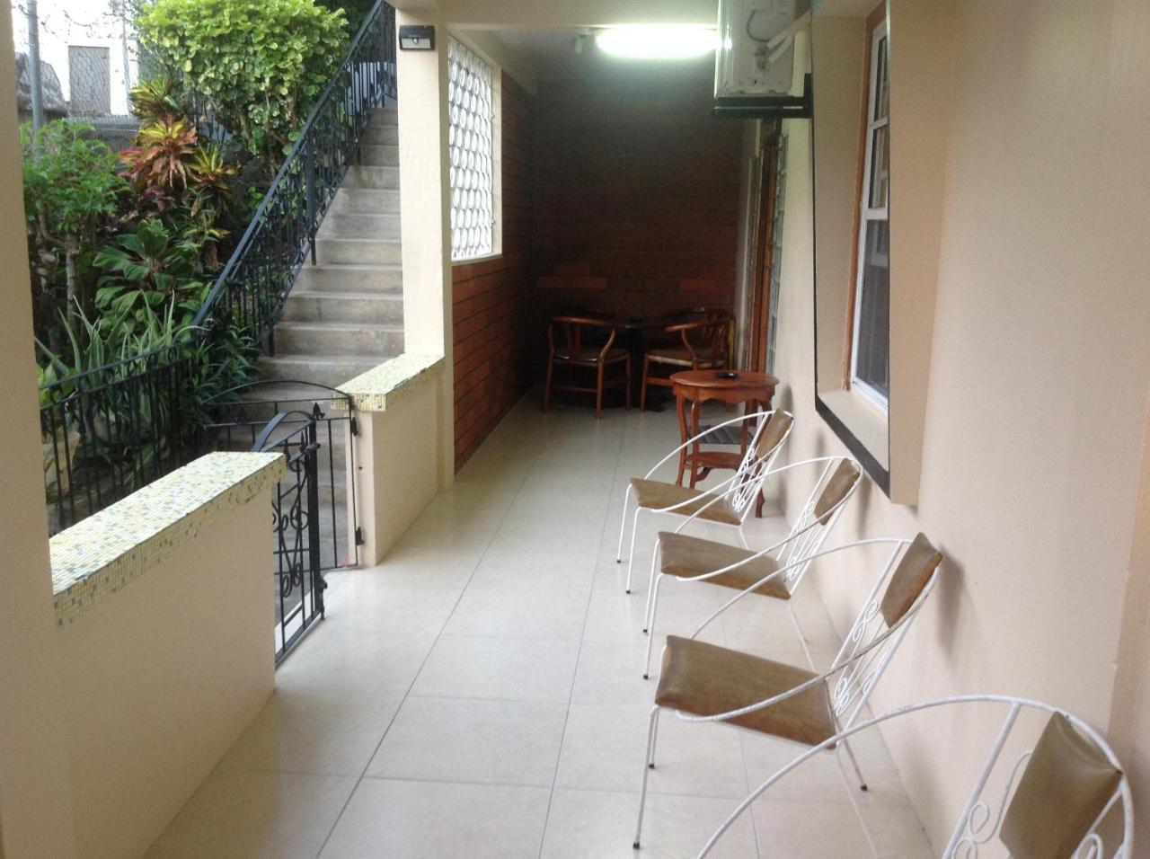 Mitchell'S Guest House D'Arbeau Bagian luar foto